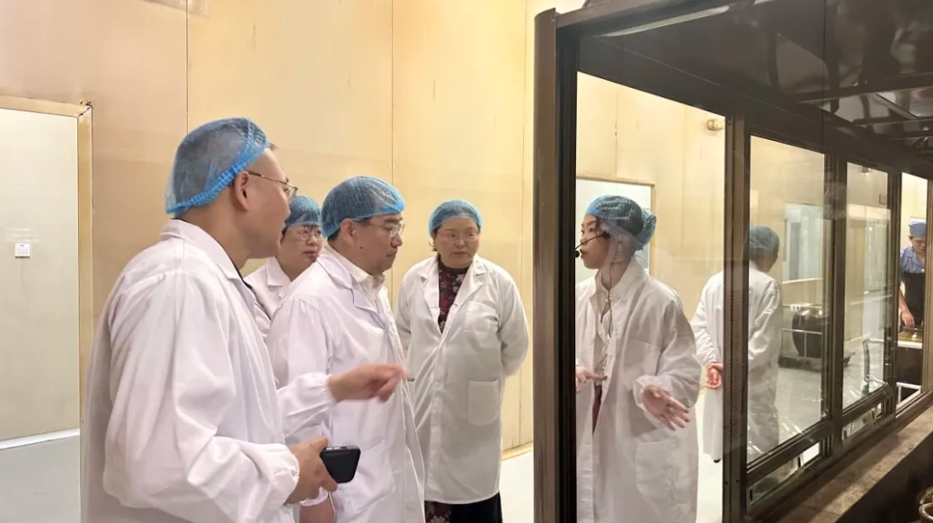 國家中醫(yī)藥博物館館長楊榮臣一行深入建昌幫考察調(diào)研